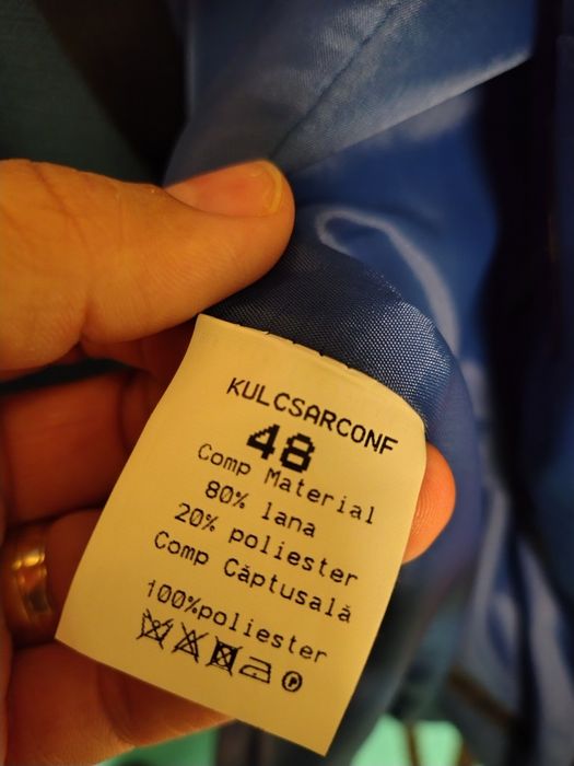 Costum mire in stare foarte buna