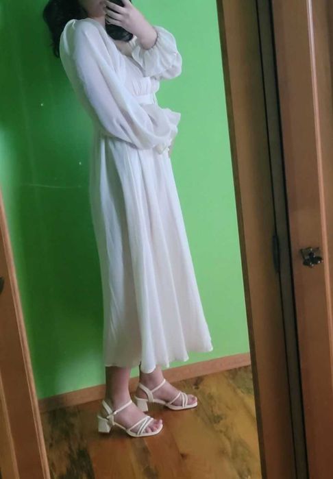 Молочное платье вечернее до щиколоток