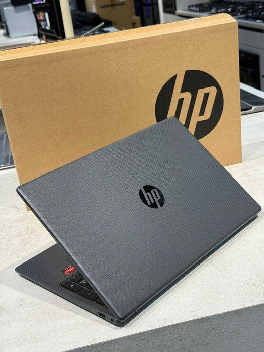 HP laptop 15 AMD R3-7320U/DDR5 8GB/SSD NVME 1TB/Display 15'6 FHD IPS