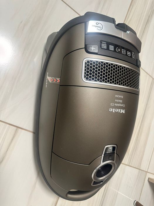 Mă vinde și sunt nou nouț!