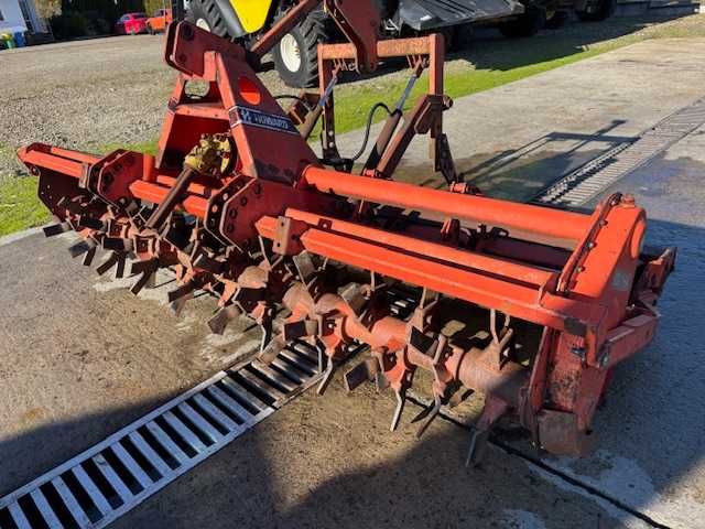 Freza rotativa de pamant