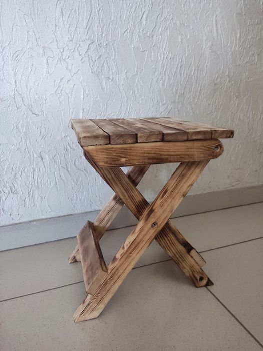 Табурет складной, деревянный