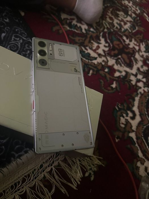 Zte Redmagic 9 pro 16/513 White
