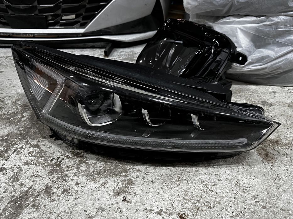 Фара Кия К7 Kia K7