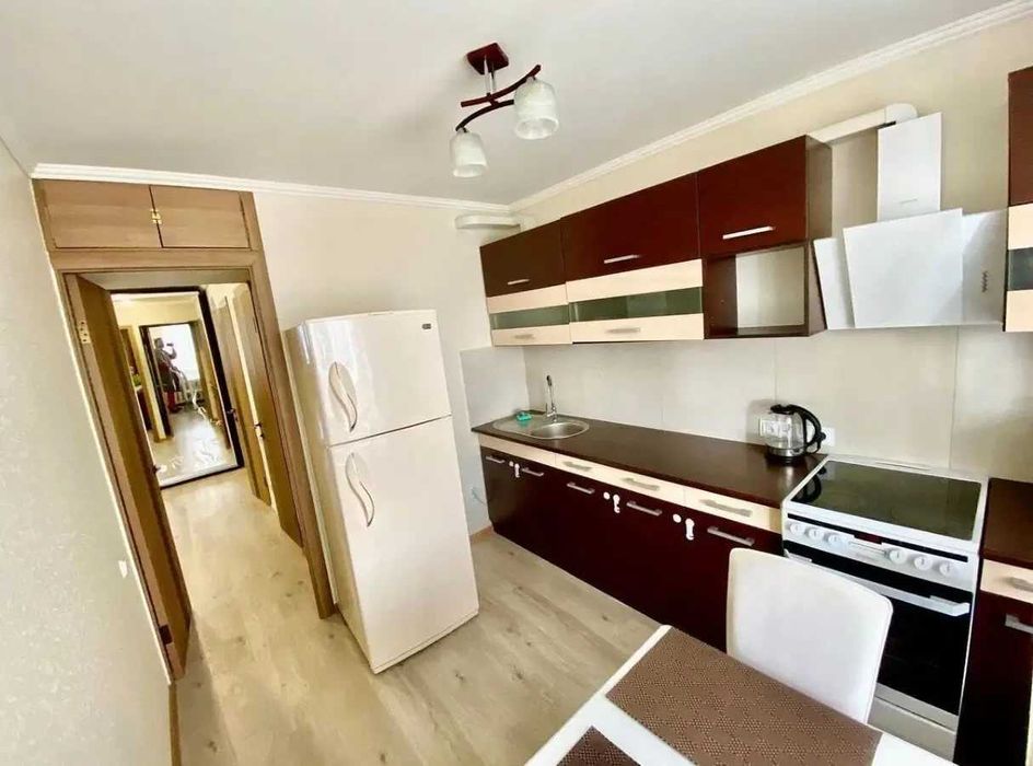 Дава се под наем Двустаен апартамент в София, Зона Б-18 - 56 кв.м за 459 € - Снимка #2