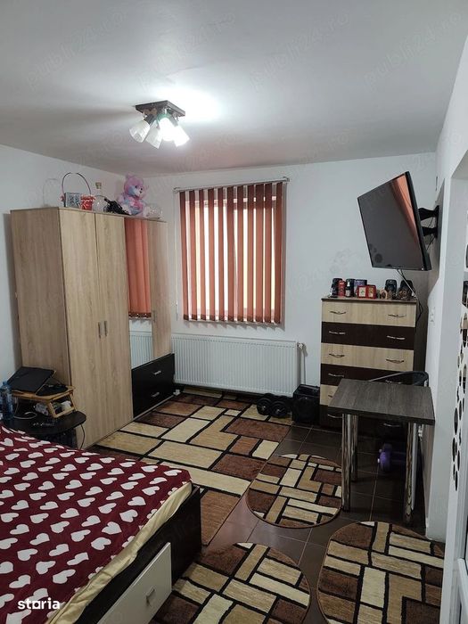 CENTRU - Casa solida cu etaj ,la pret de apartament !