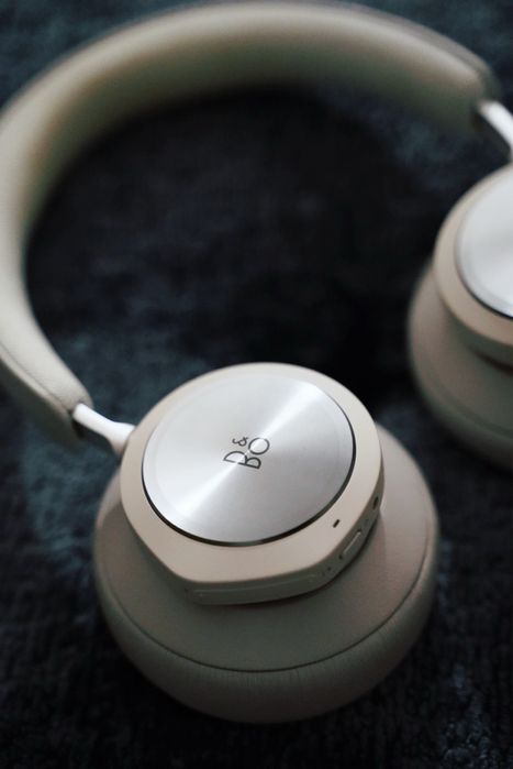 Наушники Bang & Olufsen