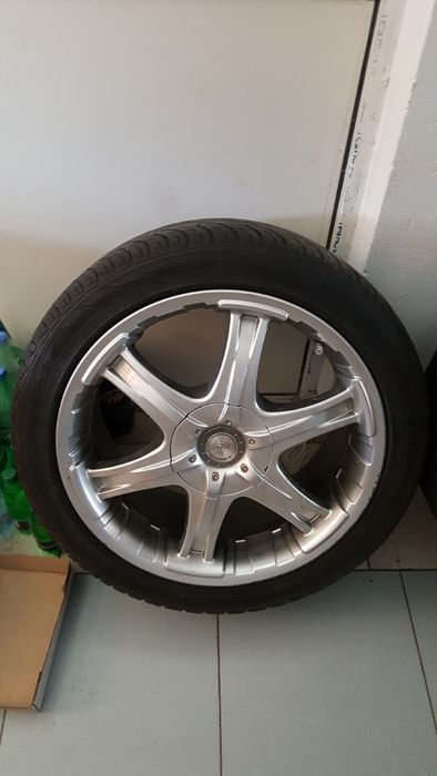 Гуми 275 40 20 ханкок