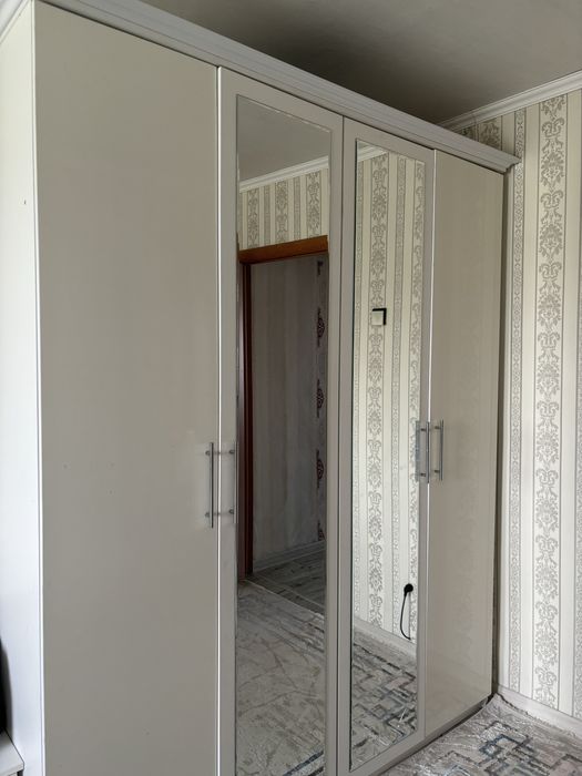 Продается спальный гарнитур