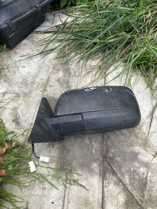 Продам левое зеркало приора