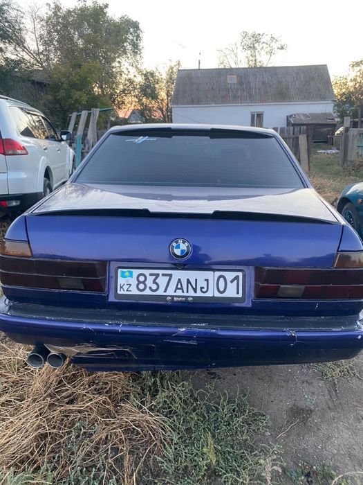 Продам запчасти на е32