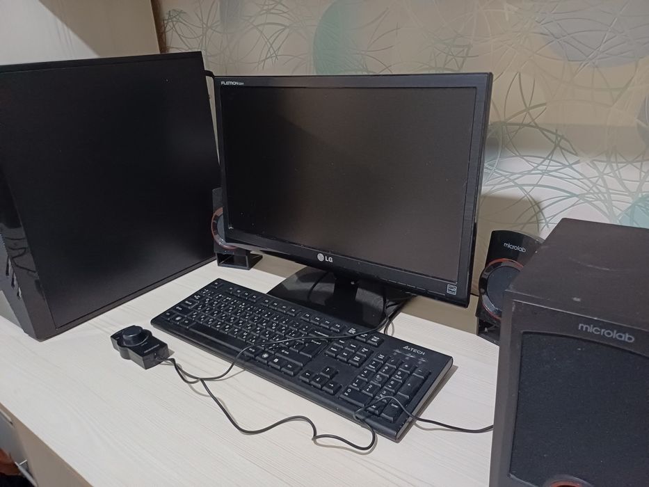 Продаю компьютер LG Flatron