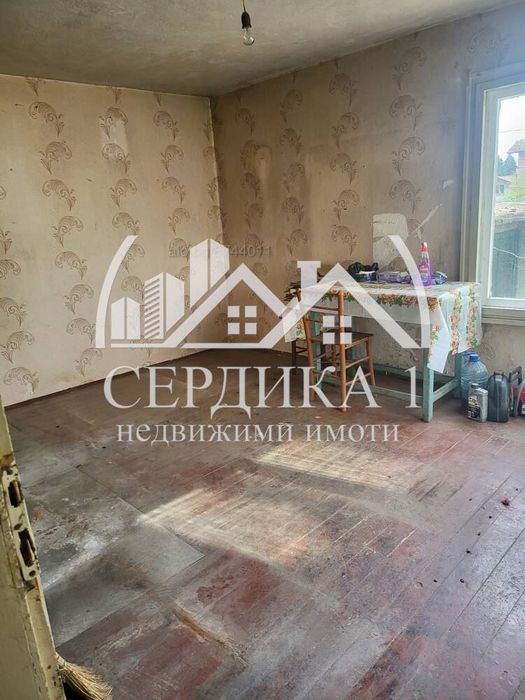 Къща в Перник, област-с.Драгичево