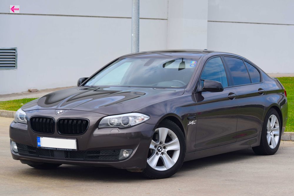 Vand/Schimb Bmw Seria 5 f10 , 2011 , trapa , head up, distronic , stare impecabila , car vertical verde.
