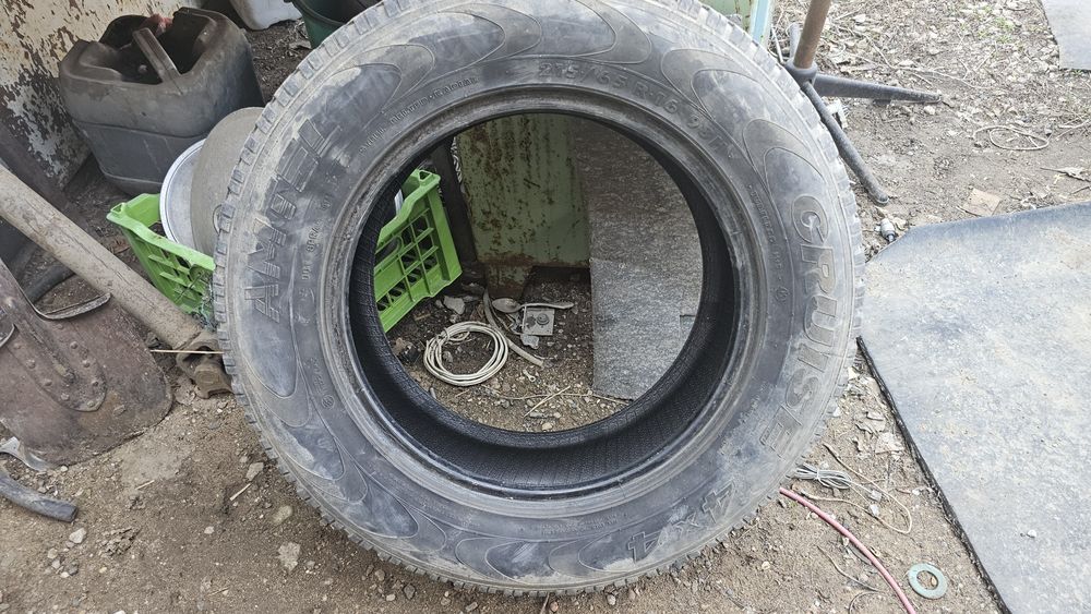 Продам летние шины 215 65/16