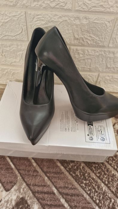 Обувки официални