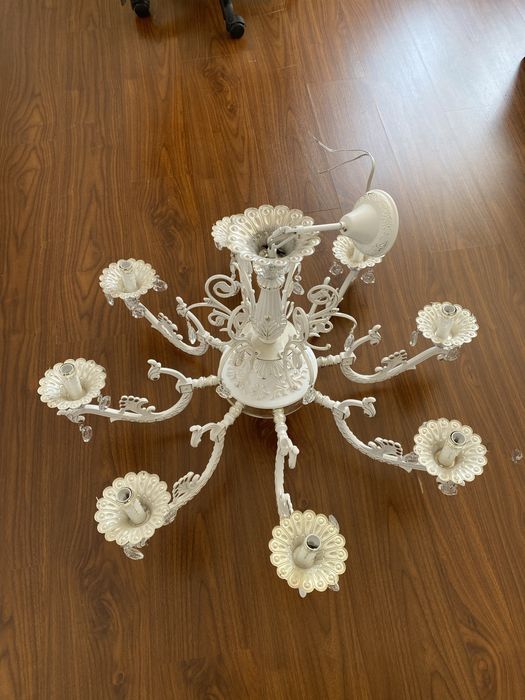 Продается люстра