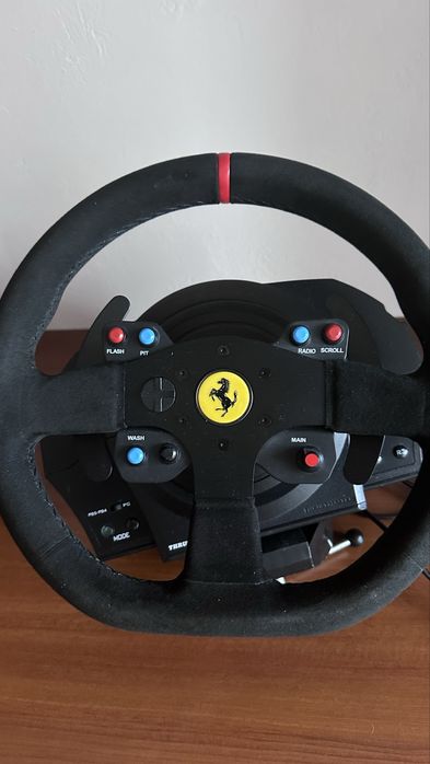 Гоночный руль Trustmaster ferrari