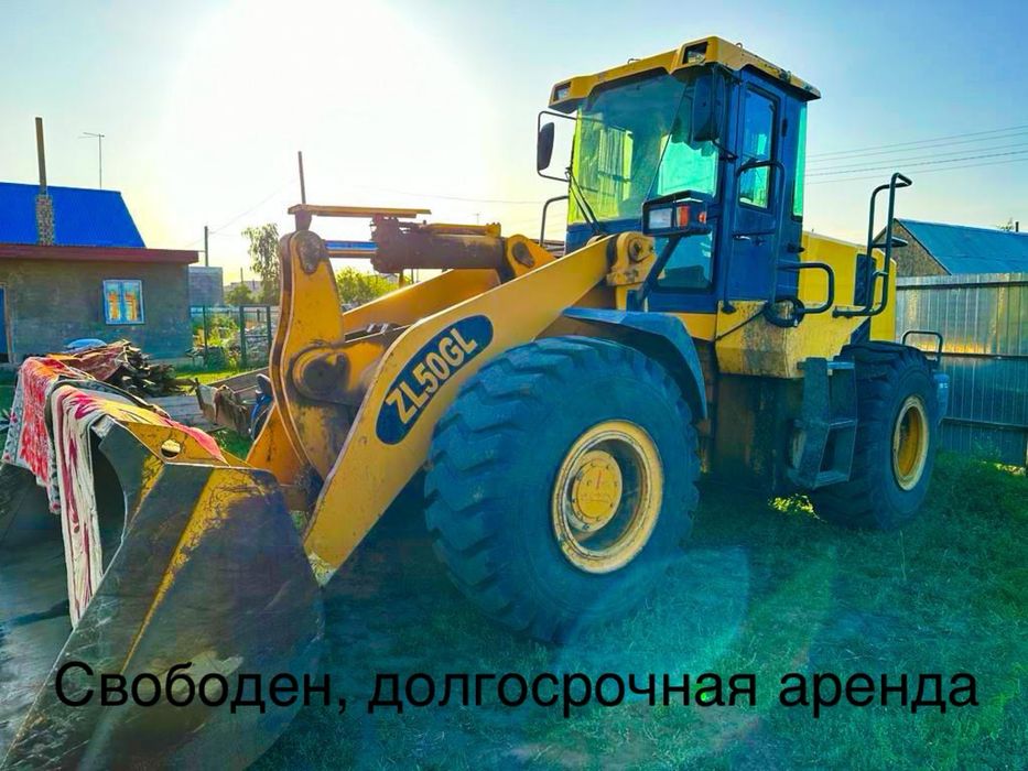Гусеничный экскаватор