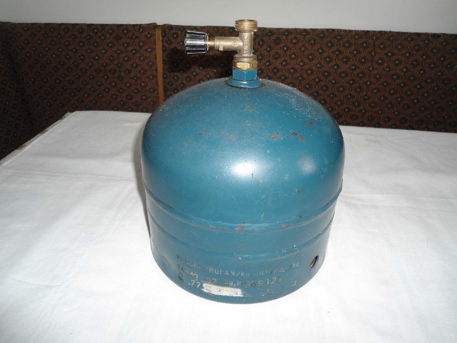 Газова бутилка с печка