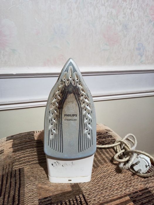 Утюг Philips 2100W