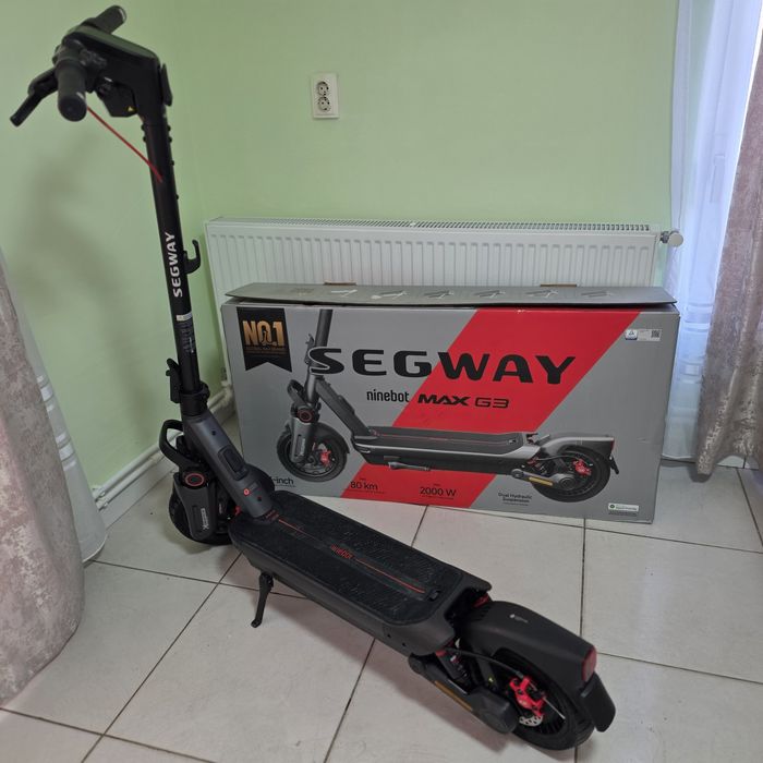 Vând trotinetă electrică Segway Ninebot Max G3
