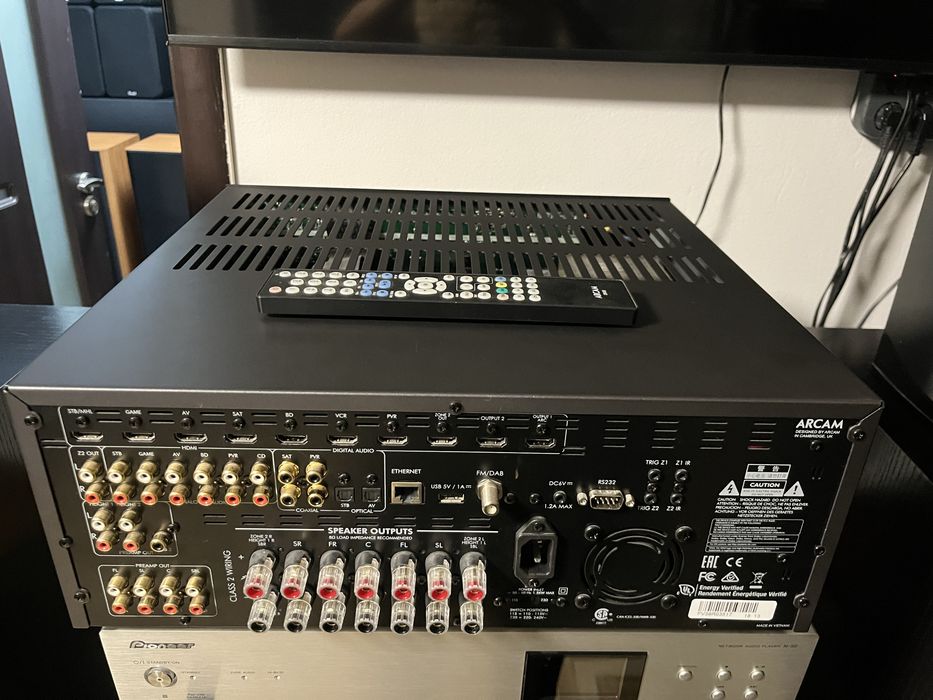 Receiver Arcam AVR-390/ Atmos/4k/internet/usb/Dab etc