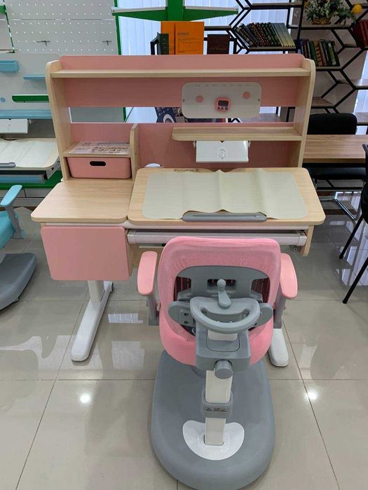 Детская парта со стулом
