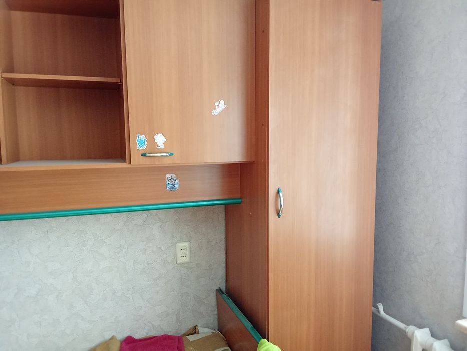 Шкафы кровать и компьютерный стол