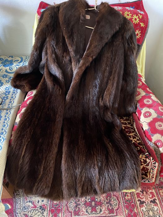 Продам шубу из ондатры