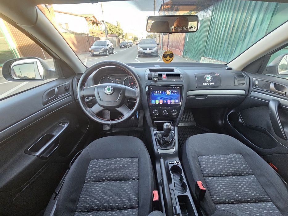 SKODA Octavia 2012 — imagine 5