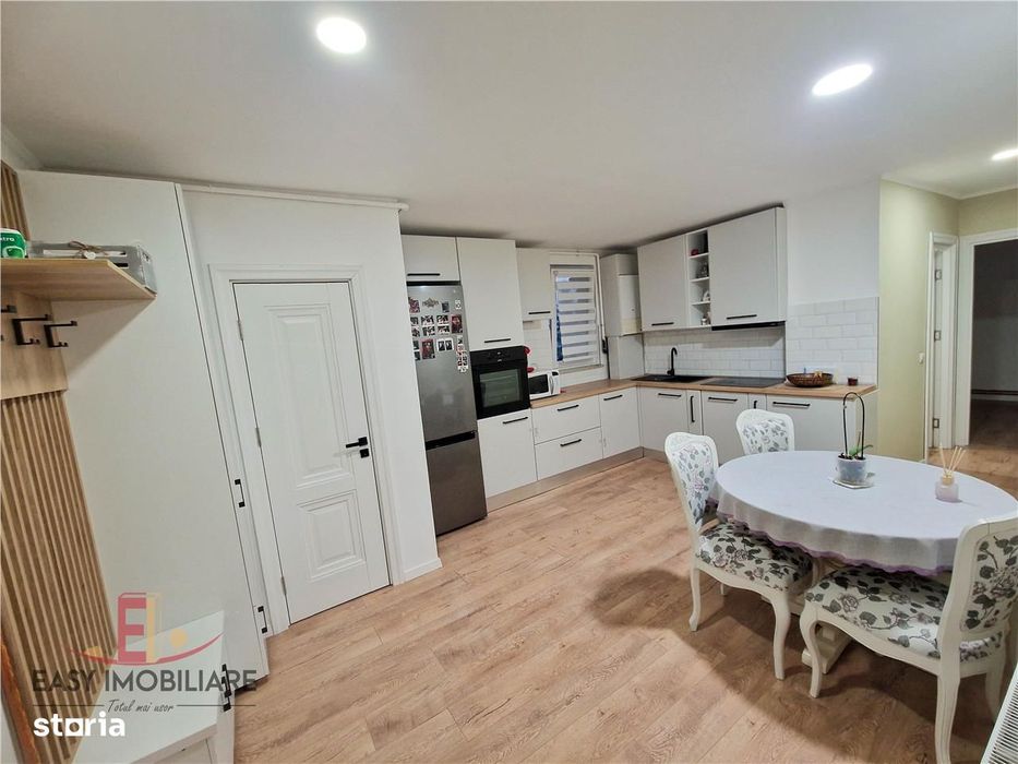 Apartament 3 camere, renovat, UMF, Spital, central,  lift,  Targu Mure