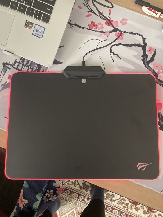Продам новую rgb gaming mouse pad