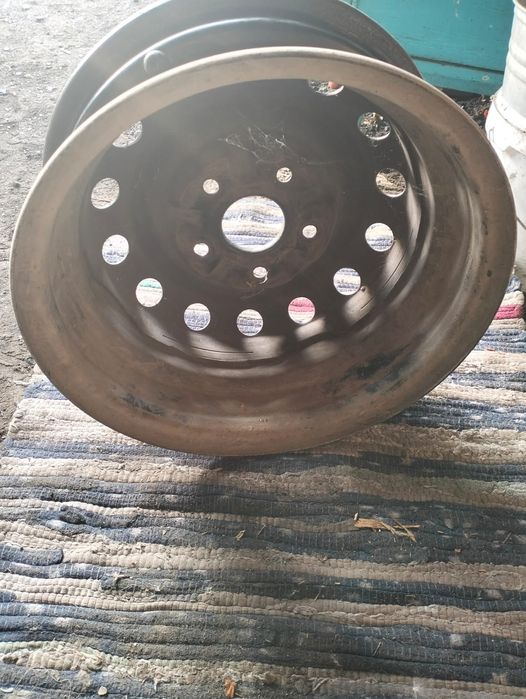 Продам диски от мазды