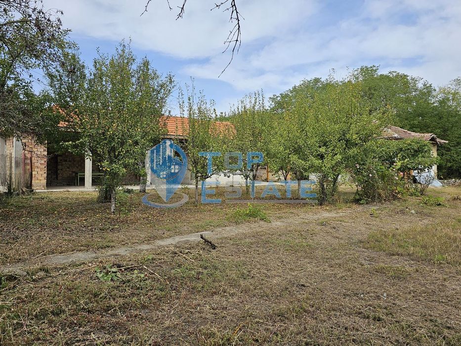 Продава се Къща в с. Хотница, Област Велико Търново - 200 кв.м за 151 €/кв.м - Снимка #2