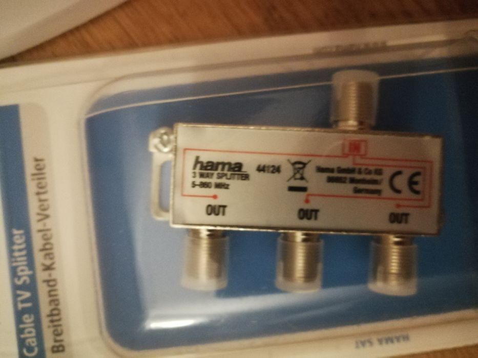 Splitter tv 3 cai, banda larga, ecranat marca hama