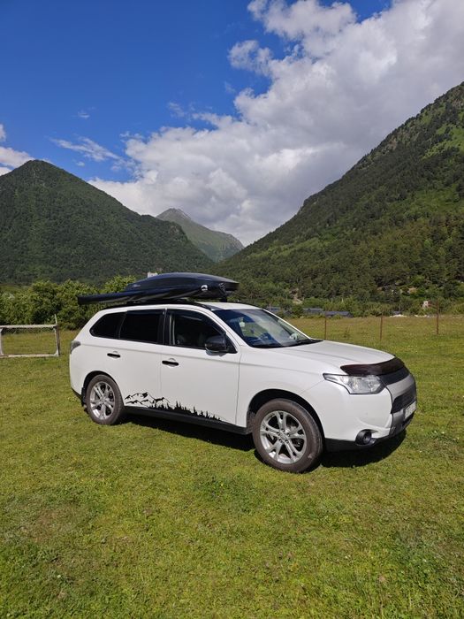 Митсубиси аутлендер 2.4 2013 год