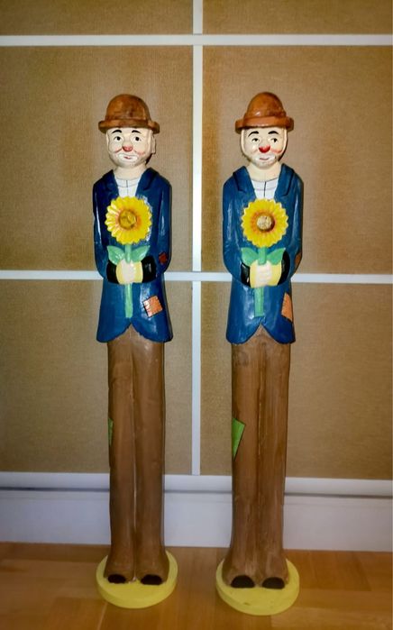 Антикварна дървена фигура на клуон държащ слънчоглед 2бр. размер h95см