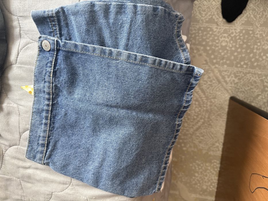 Продам вещи для девочки 4-6 лет,по 1000 тенге