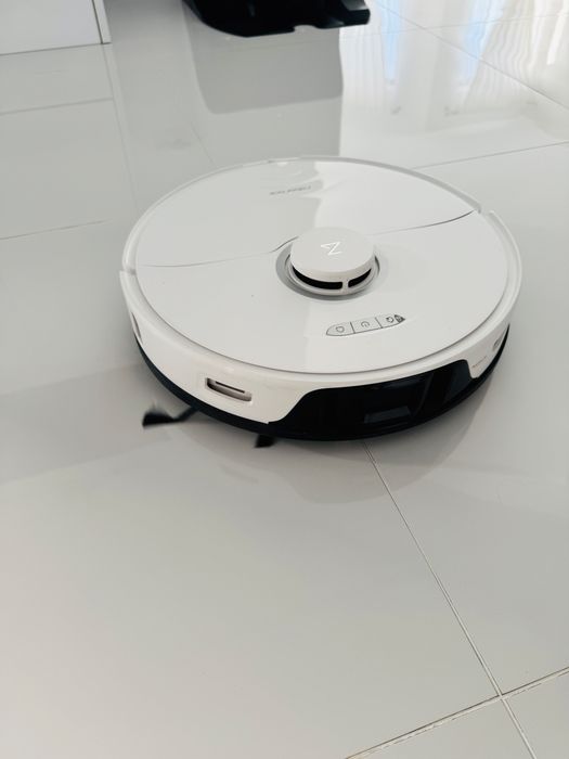 Vând Robot de aspirare Roborock S8 Pro Ultra, S8PU02-00