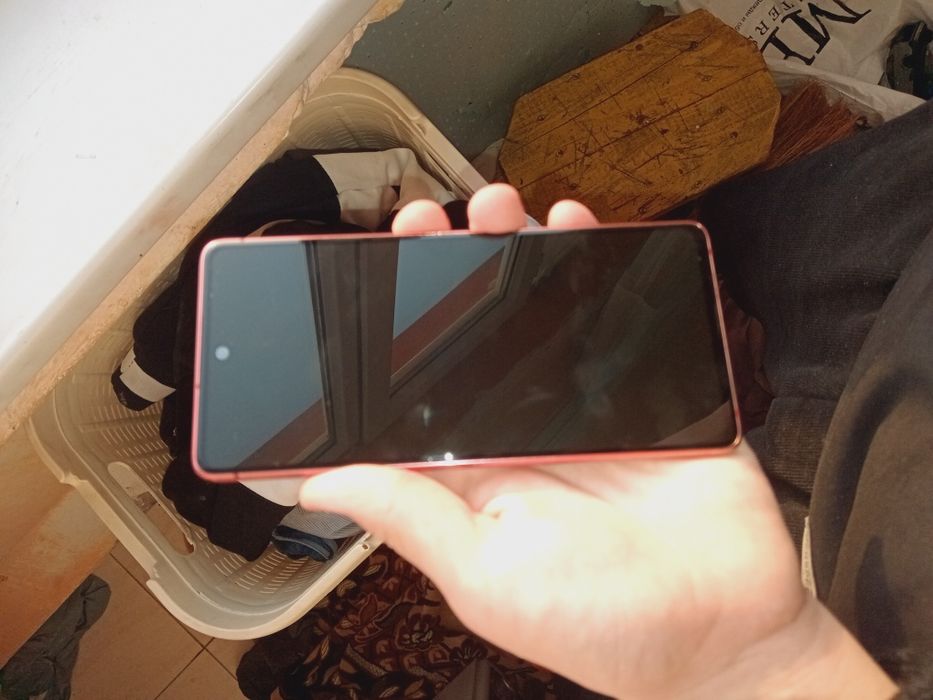 Samsung s20 Fe обмен есть