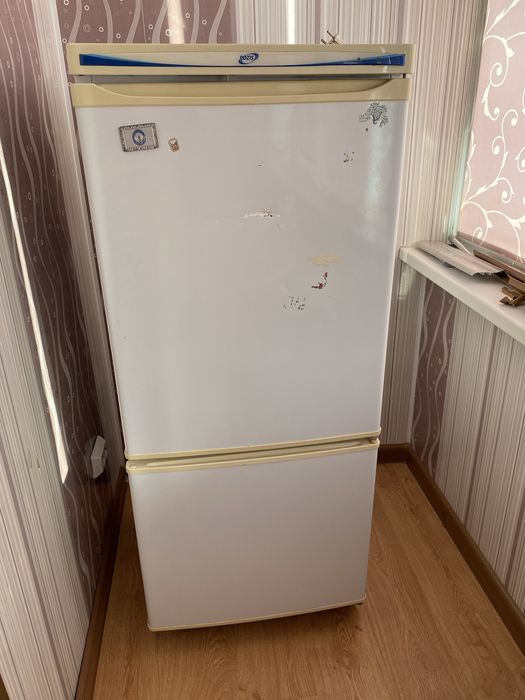 Продам б/у холодильник 2 штуки