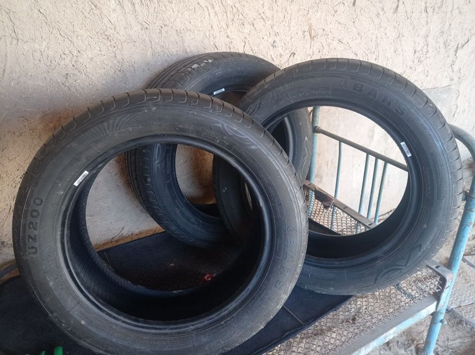 Балон сотилади 215/55/17 Барс