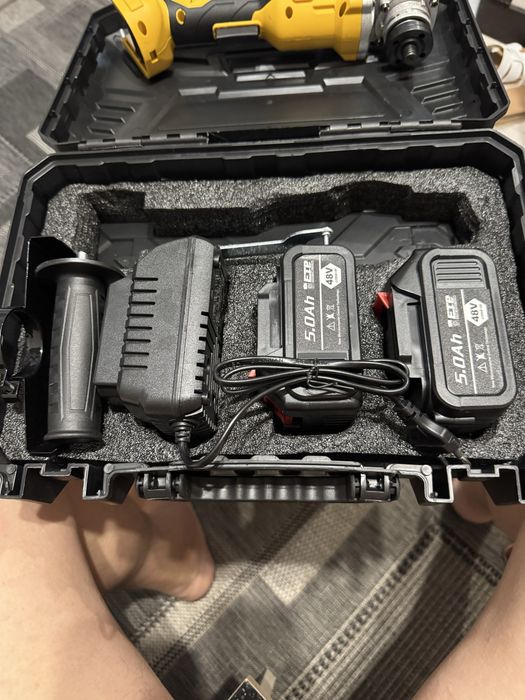 Продаётся акк болгарка DeWALT