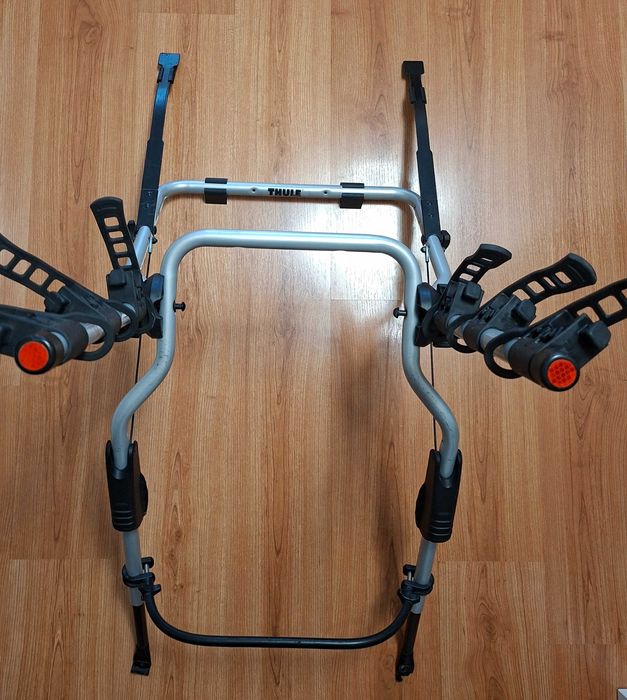 Thule багажник за кола за 3 броя велосипеди