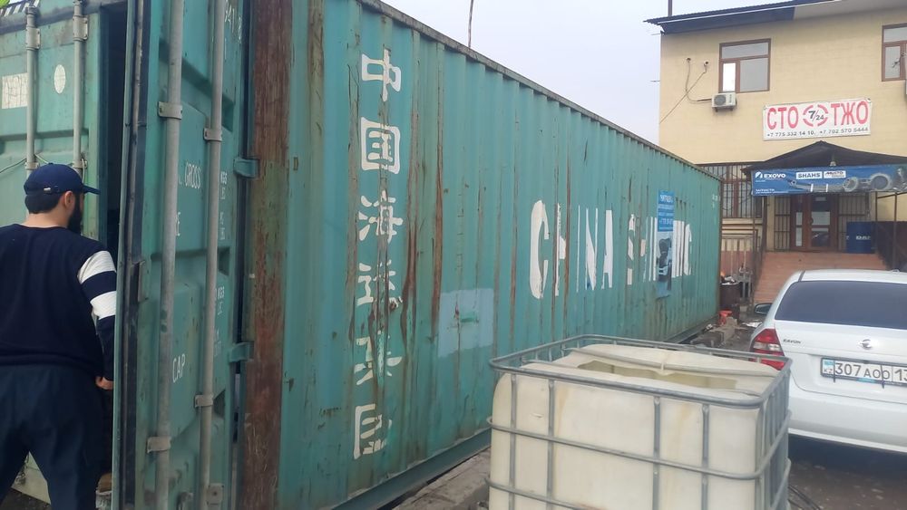 Морской контейнер сатылады.