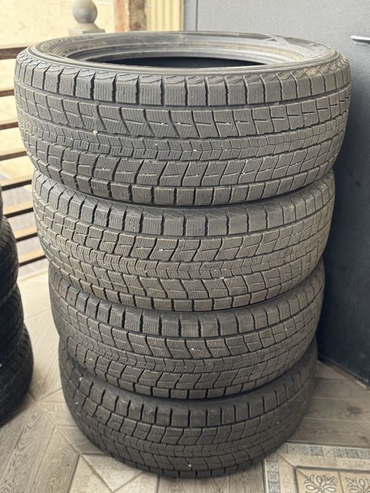 Продам зимние шины 265/55/R20 Dunlop