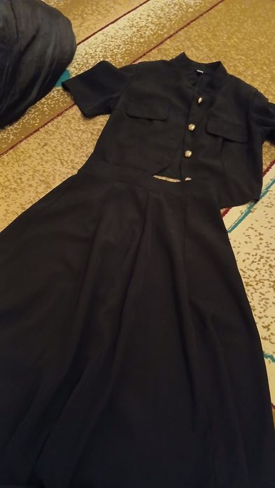 бу киімдер сатылады көп киілмеген.