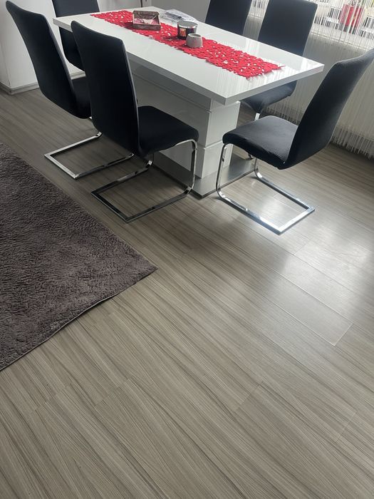 Vand  6 scaune de living