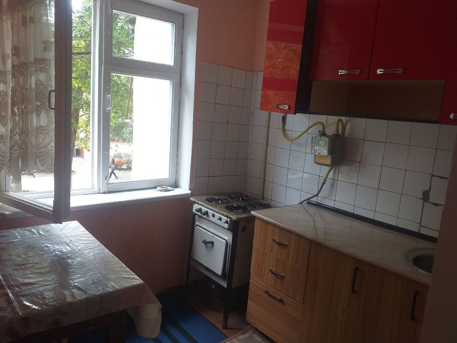 Продаётся 1 комнатная квартира в 1 микрорайоне